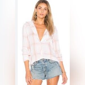 Rails Hunter Button Up Shirt
White, Blush & Sand
Size small
Perfect condition
